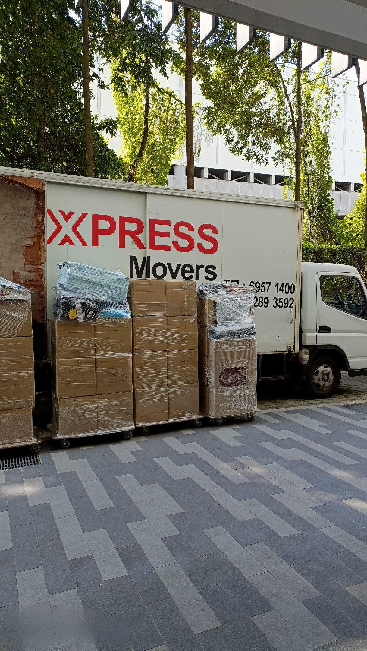 xpress-movers-singapore-team